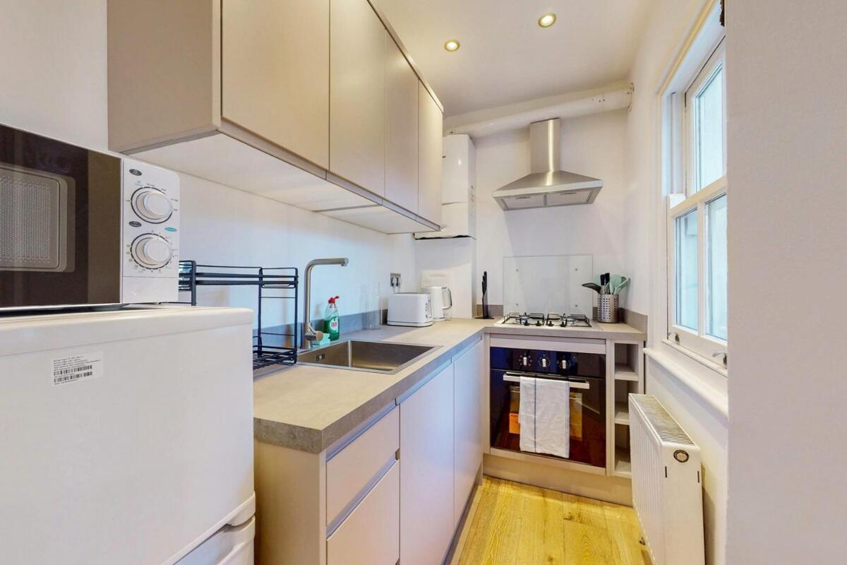 Charming 1 Bedroom Near Shepherds Bush Station Appartement