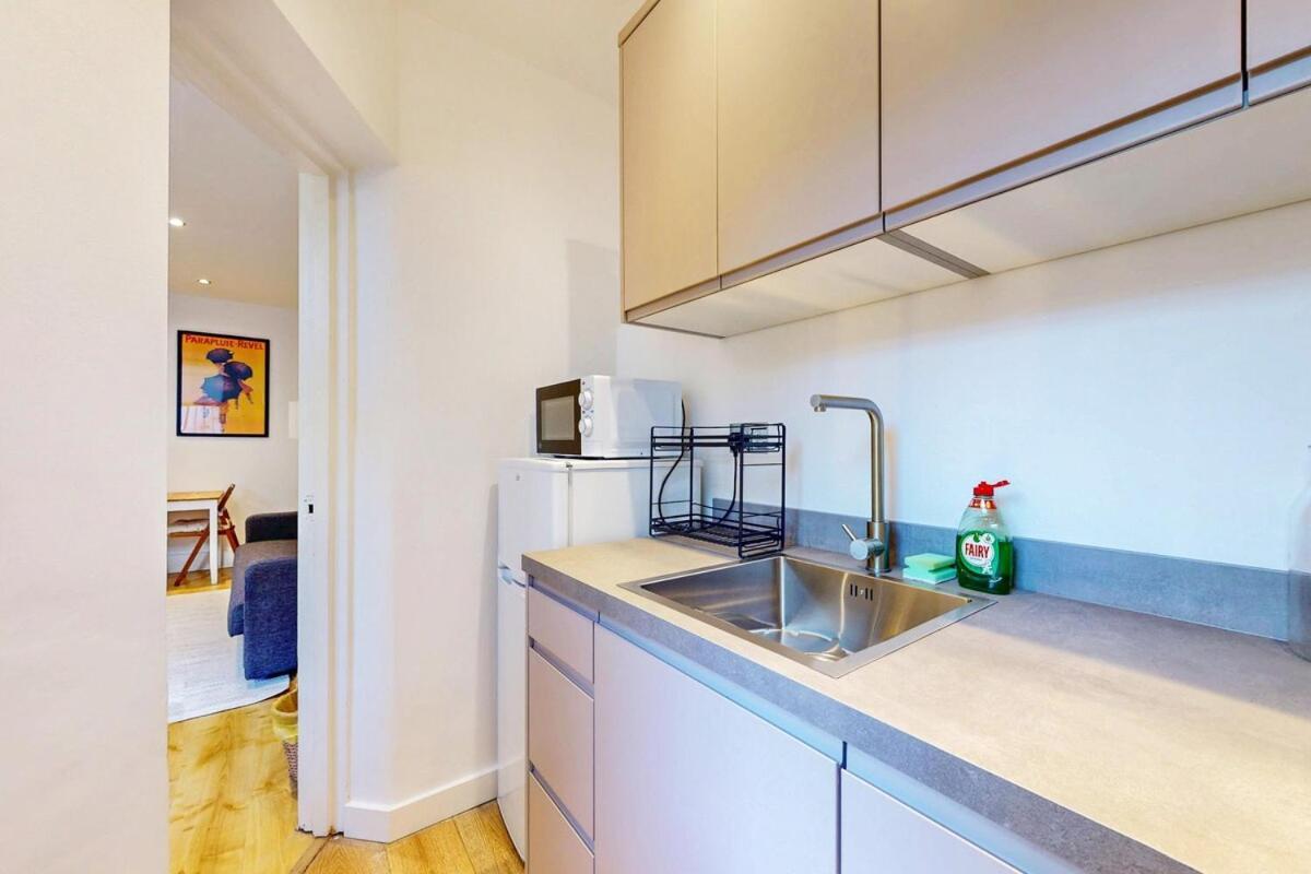 Charming 1 Bedroom Near Shepherds Bush Station Appartement Londres